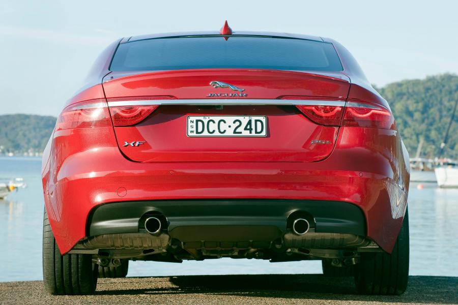  Jaguar XF R-Sport 2016 года  (AU) (фото 18 из 26)